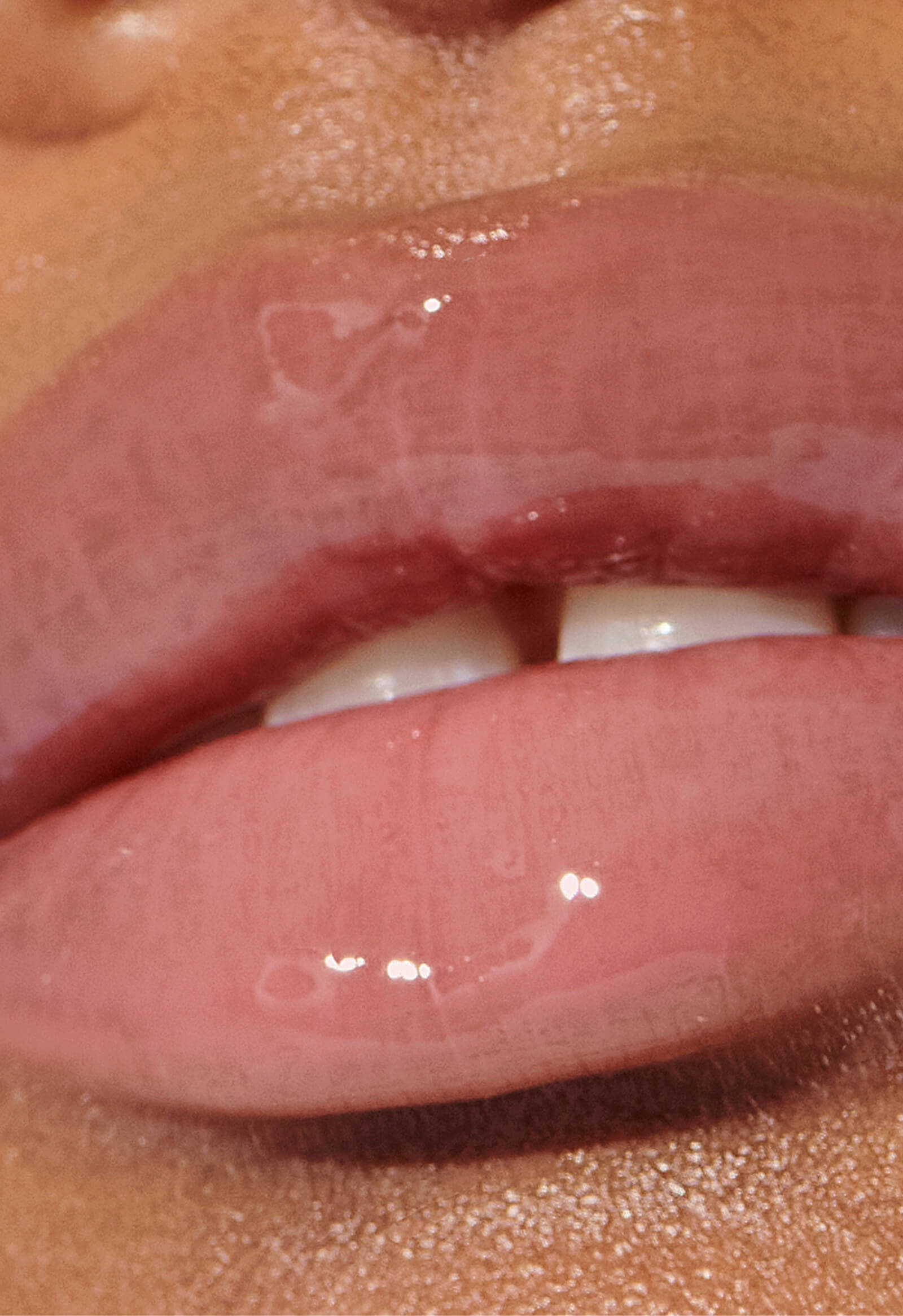 model's lips with ribbon plt